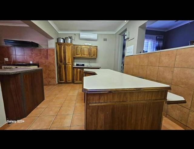 3 BEDROOM HOUSE FOR SALE IN MOUNTAIN VIEW